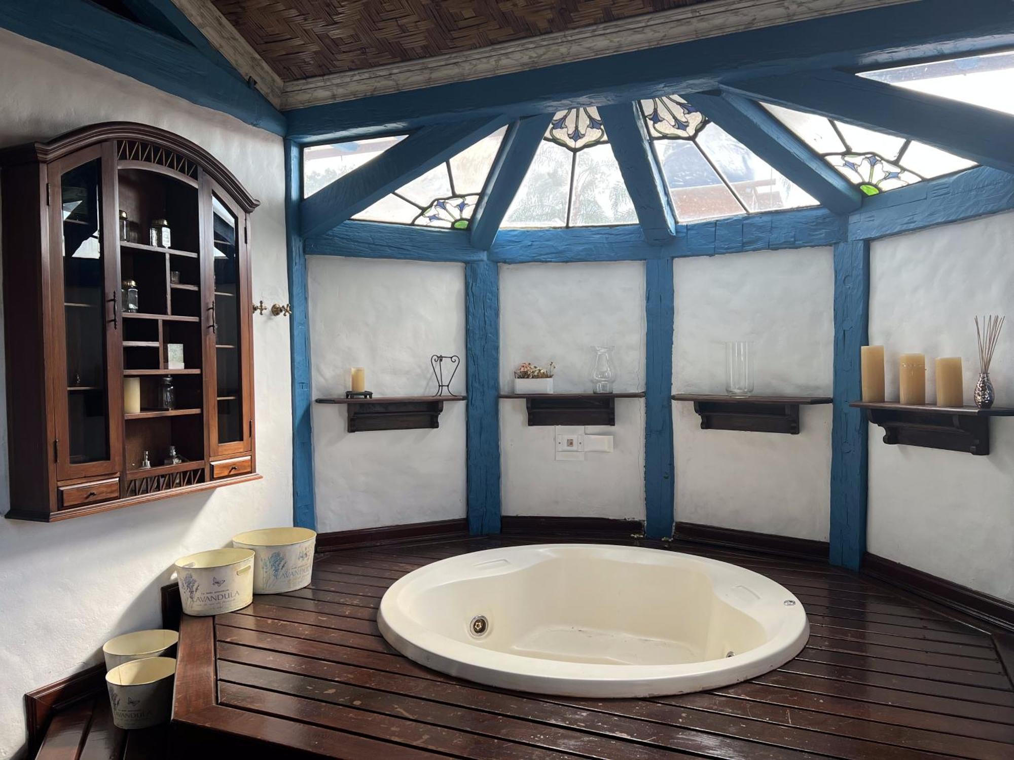 Historical Mansion In Pampulha Casa de férias *
