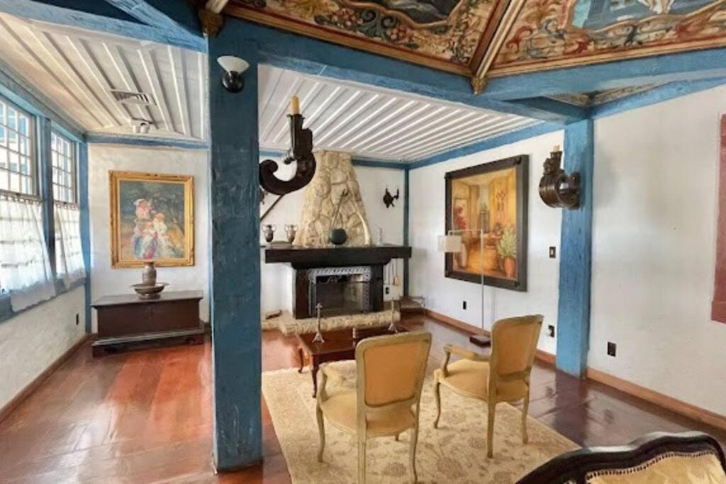 Historical Mansion In Pampulha